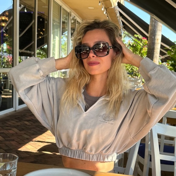 Gucci GG0762S Black Women's Square Sunglasses New 56-18-145 - Picture 3 of 16